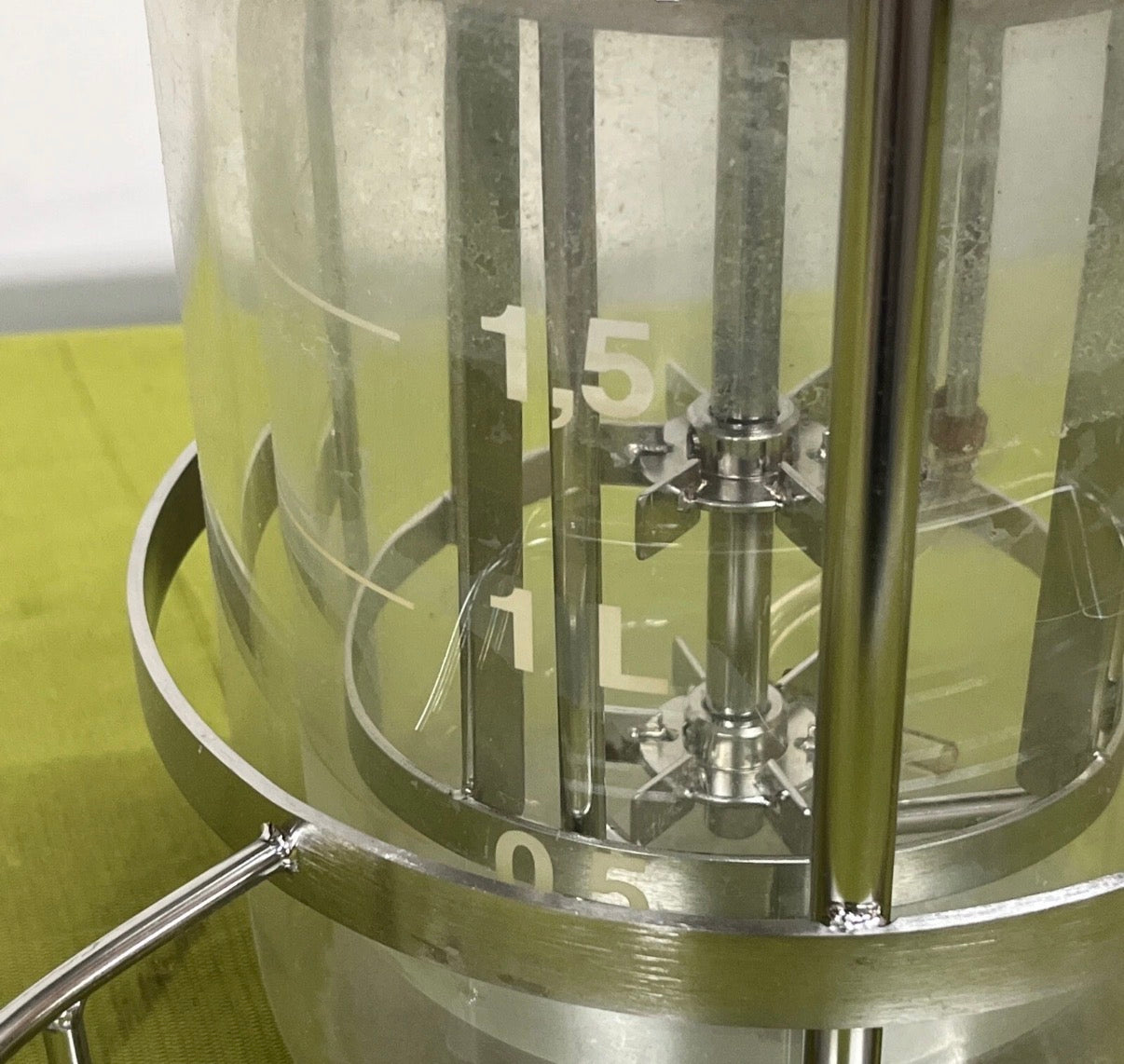 Biotech 2L Jacketed Double Wall Fermentation Glass