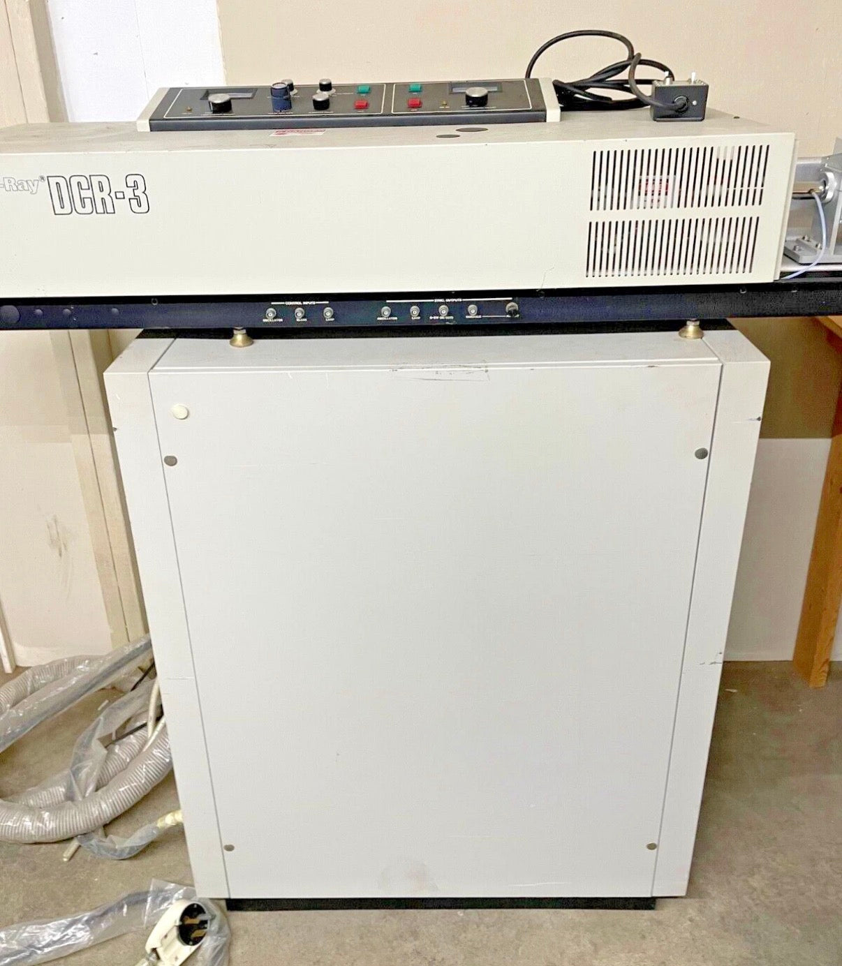 Quanta-Ray Spectra Physics DCR-3 Laser